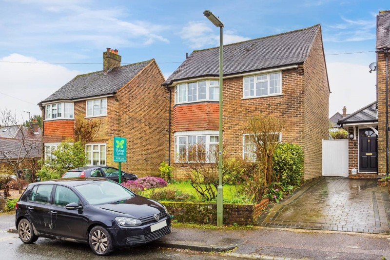 ROBERT LEECH ESTATE AGENTS