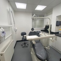 GM Dental and Implant Centre