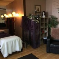 Yvonne's Doll House Full Service Salon & Day Spa